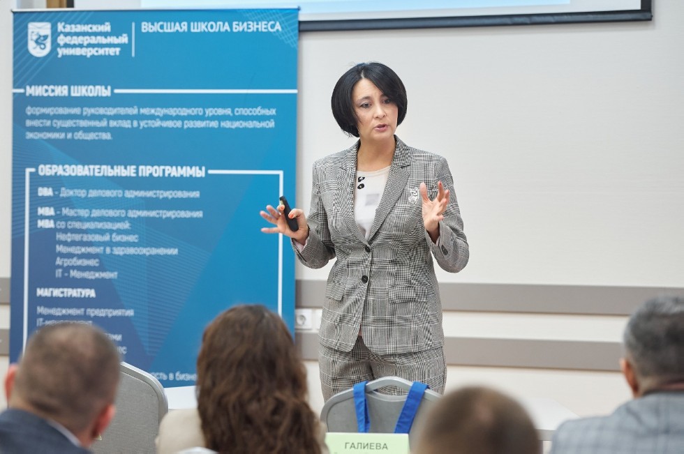 SPRING LAUNCH OF THE MBA PROGRAM SPRING LAUNCH OF THE MBA PROGRAM