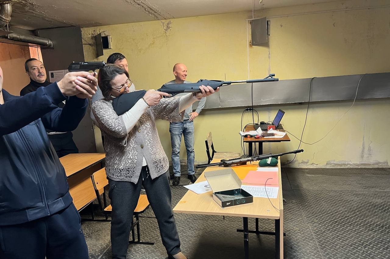 В Елабужском институте КФУ состоялись соревнования по двоеборью среди преподавателей ФерГУ В Елабужском институте КФУ состоялись соревнования по двоеборью среди преподавателей ФерГУ