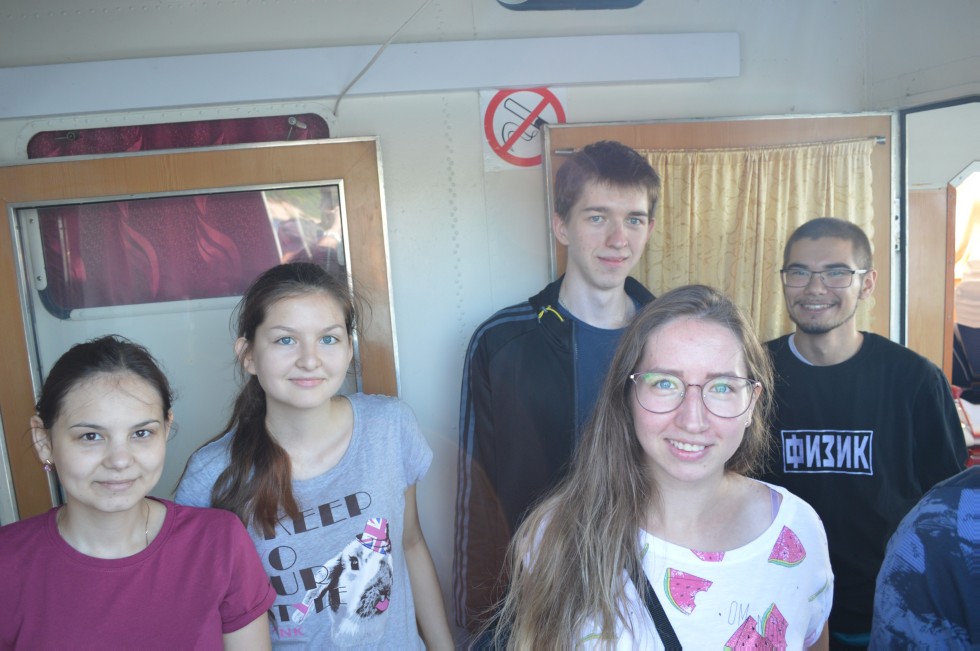 ������-����������