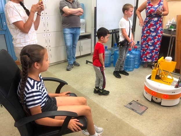 Children visited Laboratory of Intelligent Robotics Systems