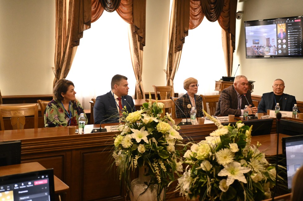 ����� �� ������ ������������� ������-������������ ����������� '����� ��������� ��������� ����� (� 90-����� ���������� �.�. �������)'