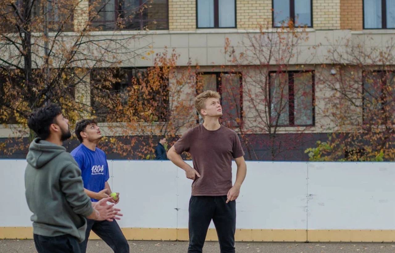 В Деревне Универсиады осваивали мастер-класс по крикету В Деревне Универсиады осваивали мастер-класс по крикету