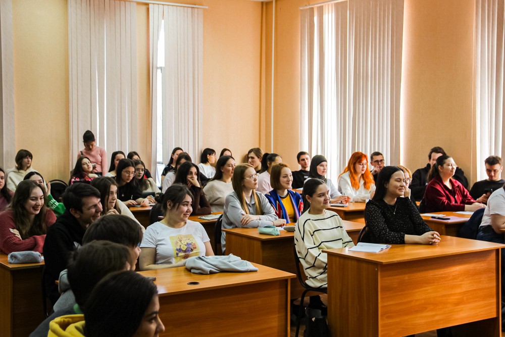 Для студентов первого курса Елабужского института Казанского федерального университета состоялось занятие, посвященное пропаганде трезвости и профилактике употребления наркотиков Для студентов первого курса Елабужского института Казанского федерального университета состоялось занятие, посвященное пропаганде трезвости и профилактике употребления наркотиков