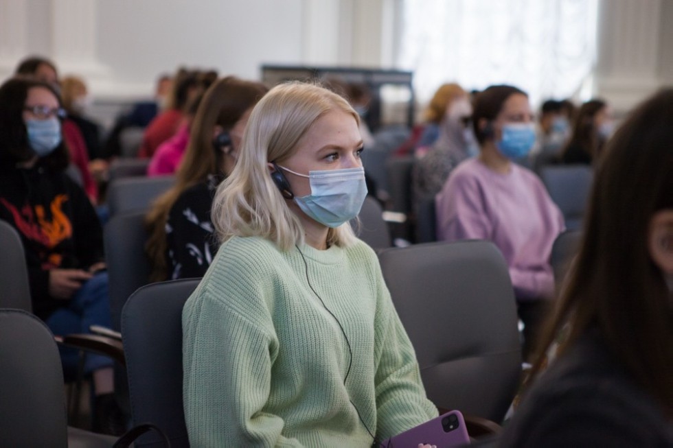 В Елабужском институте КФУ началась Международная научно-практическая конференция 'VIII Махмутовские чтения: Интеграция региональной системы профессионального образования в европейское пространство' В Елабужском институте КФУ началась Международная научно-практическая конференция 'VIII Махмутовские чтения: Интеграция региональной системы профессионального образования в европейское пространство'