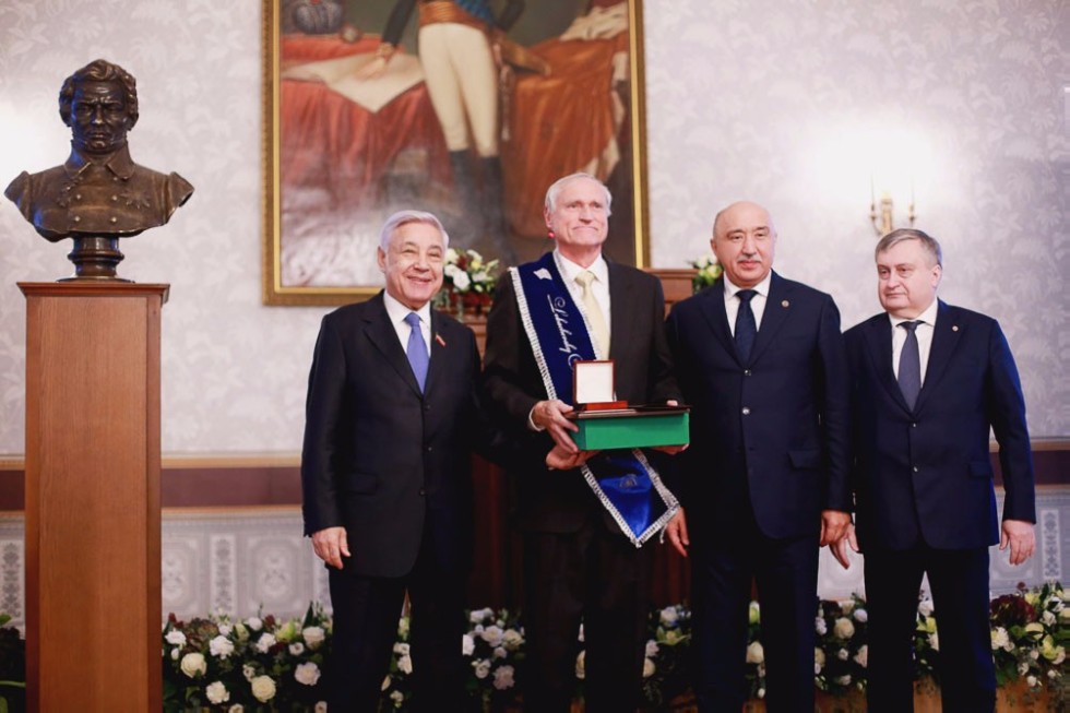 Lobachevsky Medal and Prize Awarded to Richard Schoen