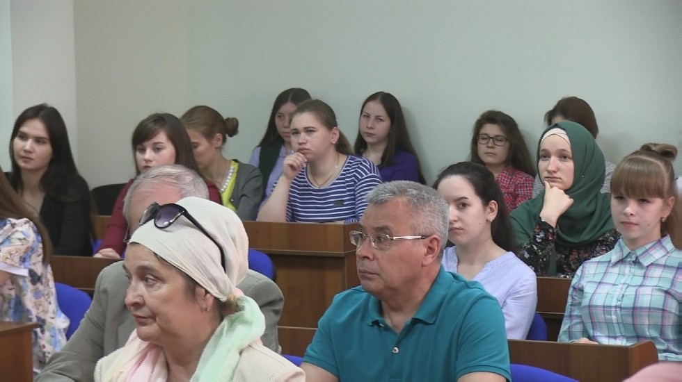 Шундый хатын-кызлар килә бу дөньяга... Шундый хатын-кызлар килә бу дөньяга...