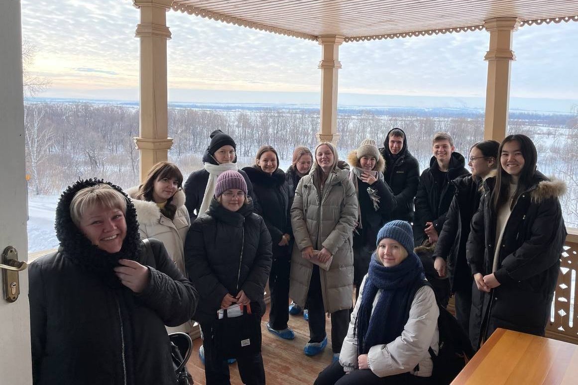 Дом-музей И.И. Шишкина посетили студенты Елабужского института КФУ Дом-музей И.И. Шишкина посетили студенты Елабужского института КФУ