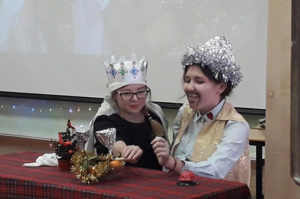 FREUE WEIHNACHTEN FREUE WEIHNACHTEN