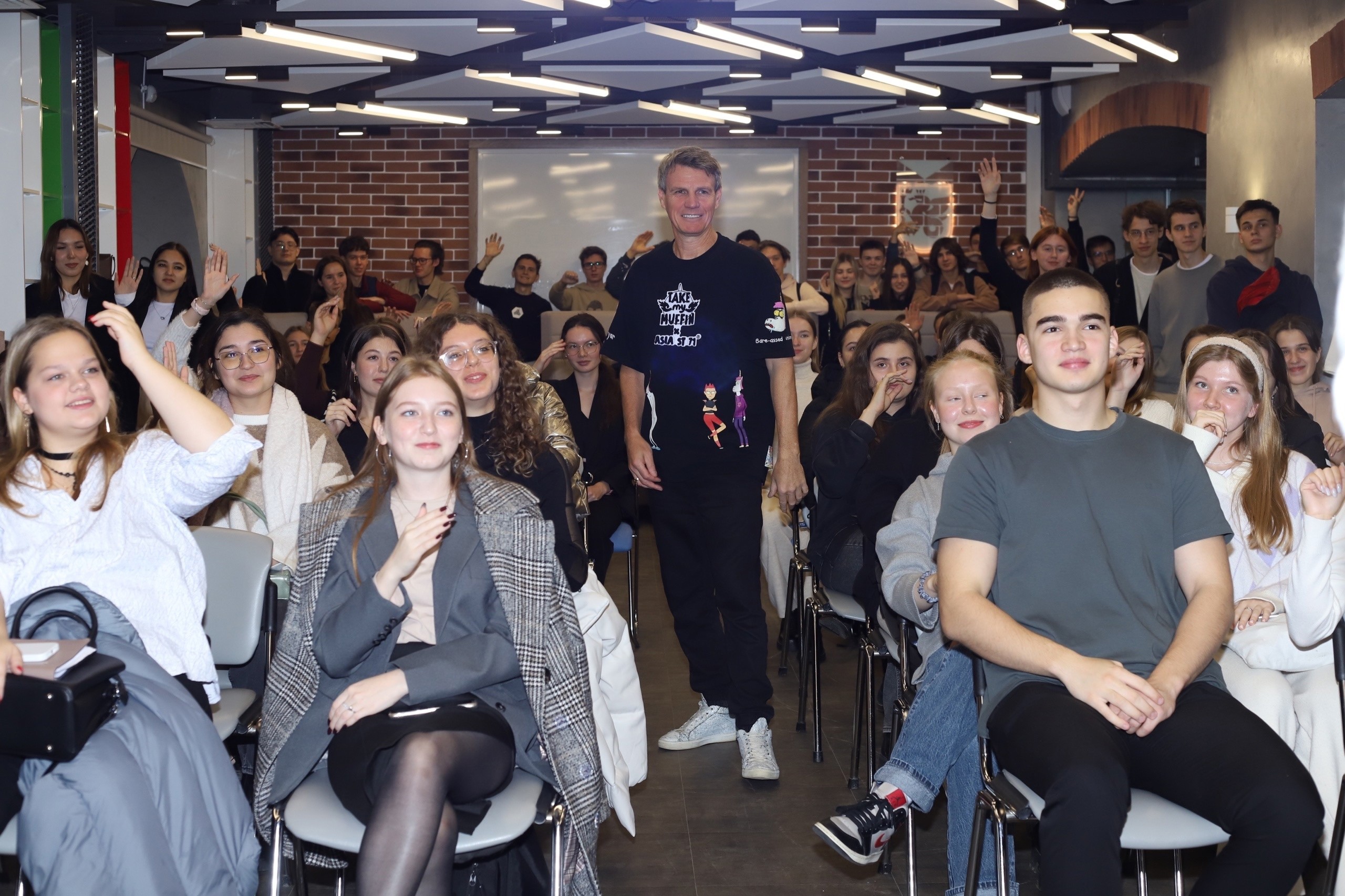 �������