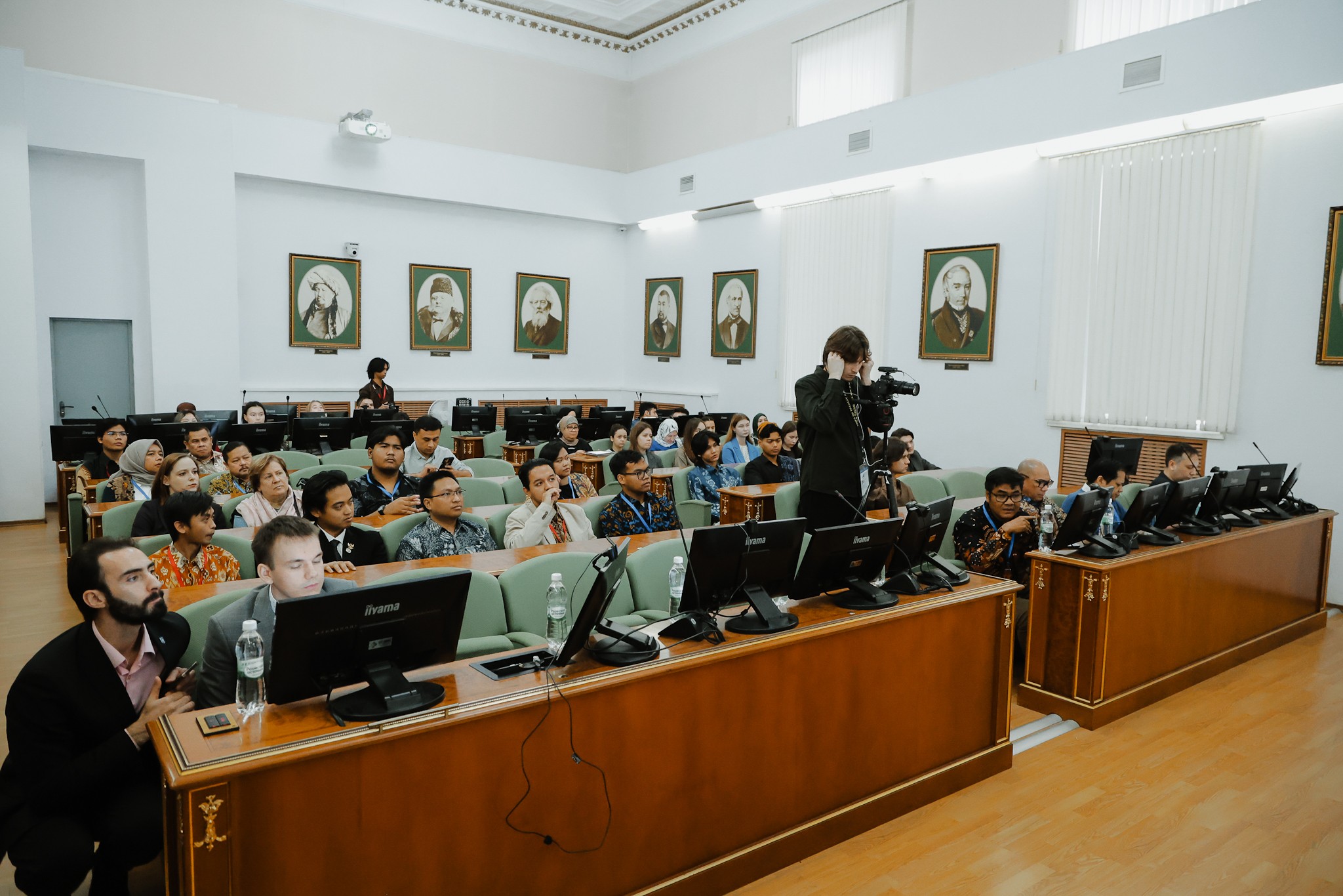 Симпозиум Ассоциации индонезийских студентов в России открылся в КФУ Симпозиум Ассоциации индонезийских студентов в России открылся в КФУ