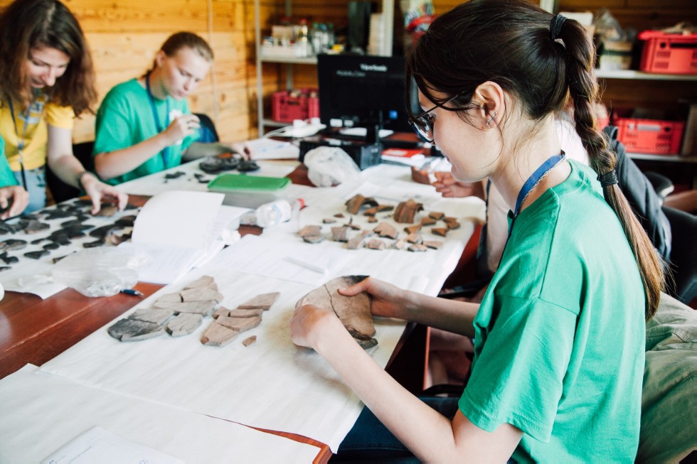 ��������