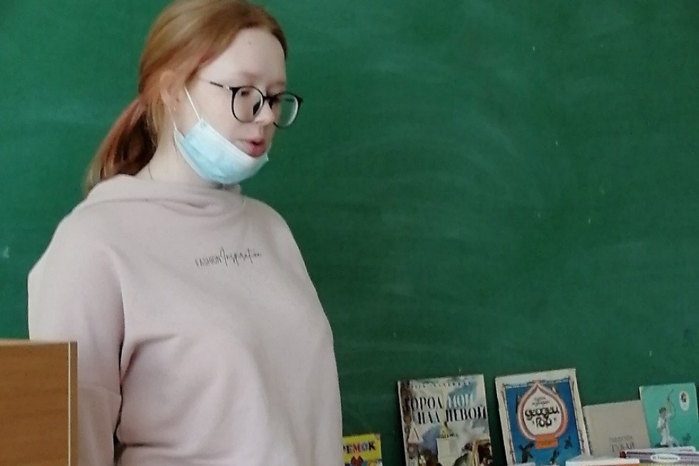 Кураторский час на тему 'Формирование культуры восприятия поэтической лирики' Кураторский час на тему 'Формирование культуры восприятия поэтической лирики'