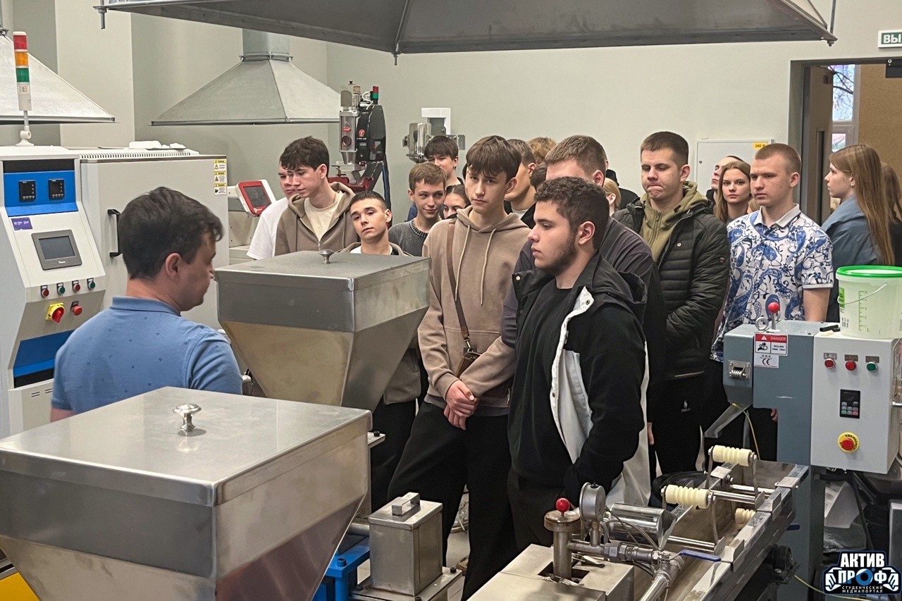 'Школа будущего автомобильного инженера FUTURAUTO' 'Школа будущего автомобильного инженера FUTURAUTO'