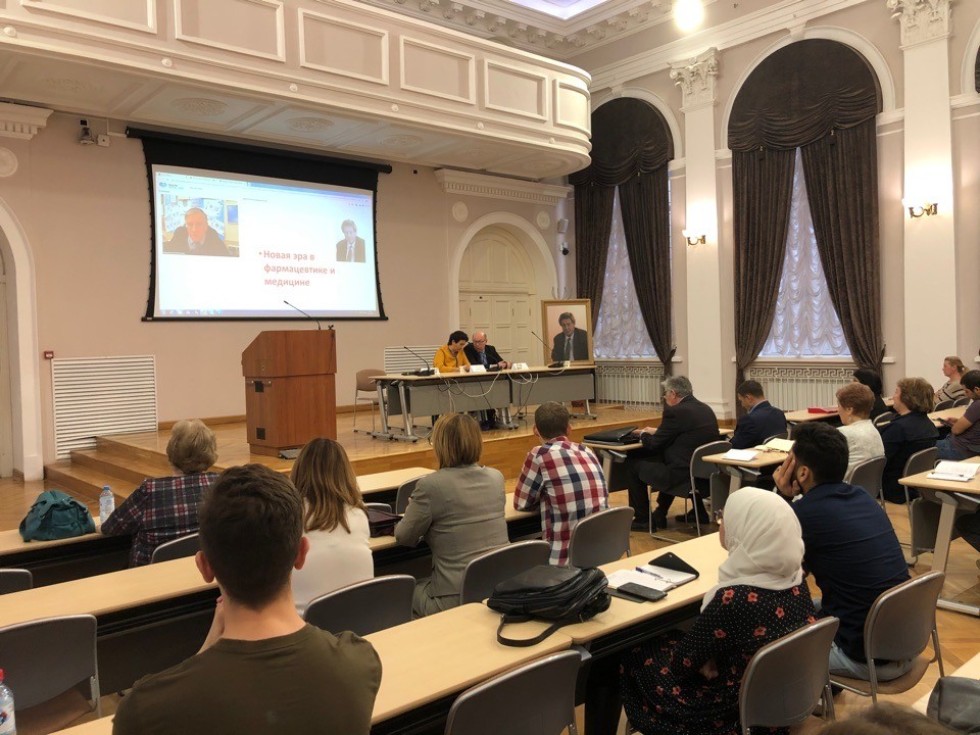 ���� � �����