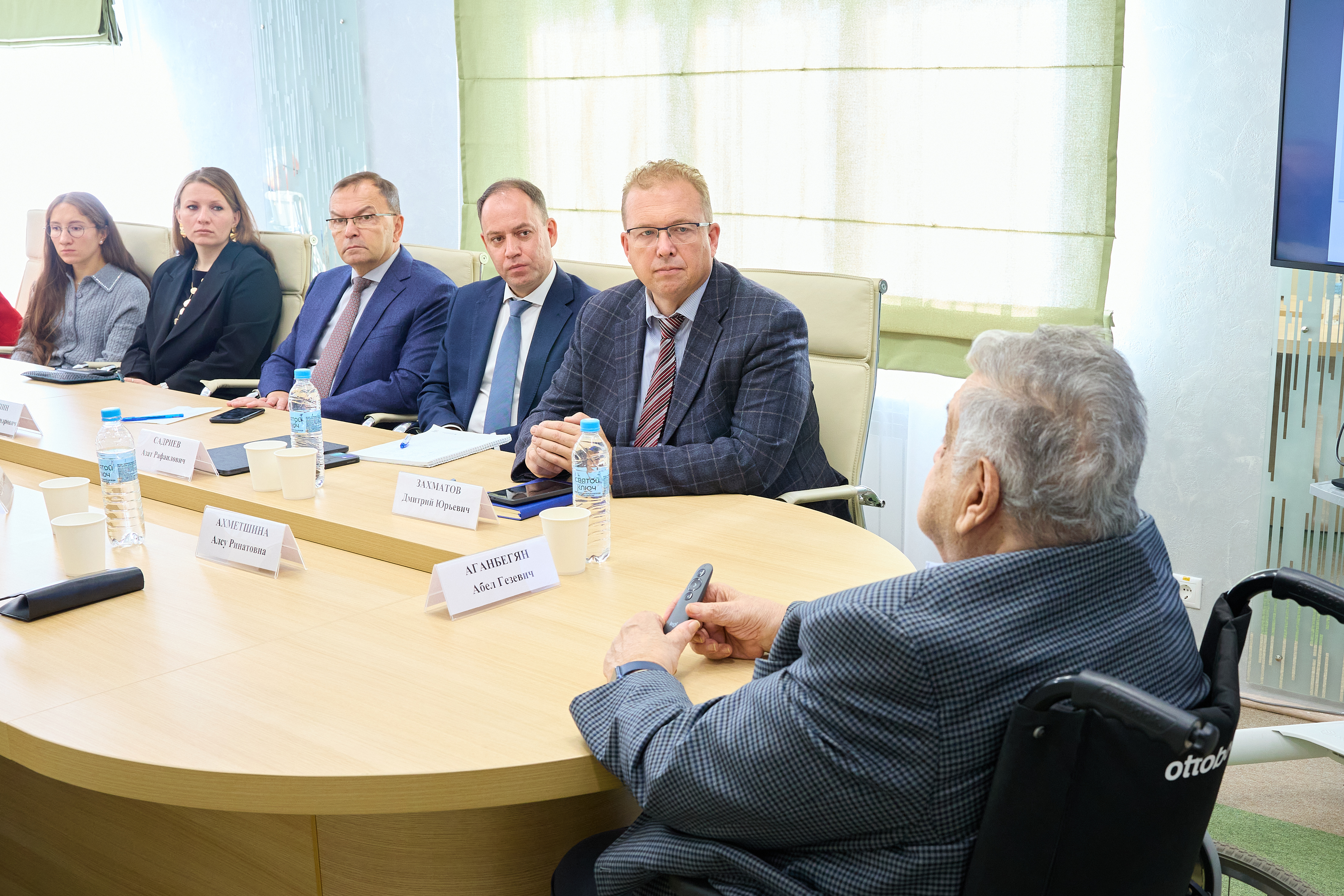 Лекции Абеля Гезевича Аганбегяна в Институте управления, экономики и финансов КФУ Лекции Абеля Гезевича Аганбегяна в Институте управления, экономики и финансов КФУ