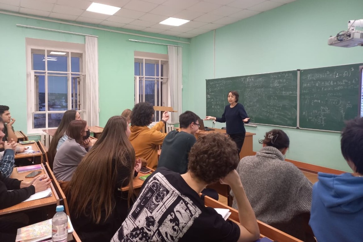 Прошел кураторский час, посвящённый профилактике зависимого поведения Прошел кураторский час, посвящённый профилактике зависимого поведения