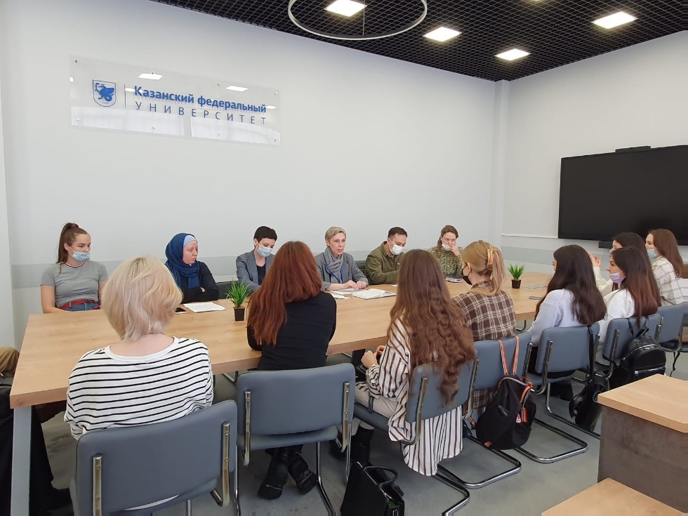 Студенты Института международных отношений прошли отбор для прохождения стажировки на базе Департамента внешних связей КФУ.
