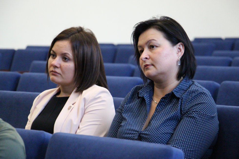 ��� � �����