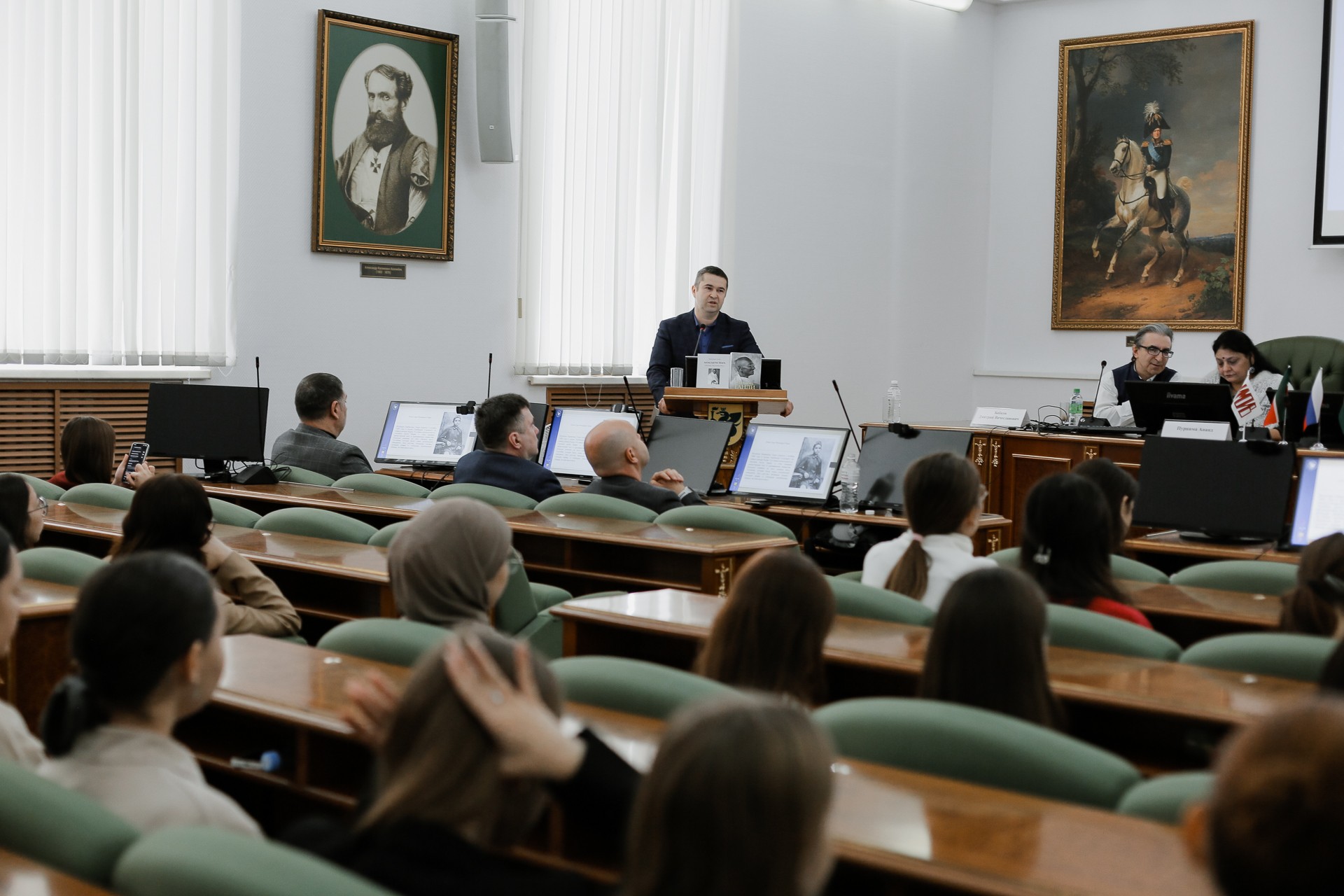 � ������ ���������� ������ ������-����� 