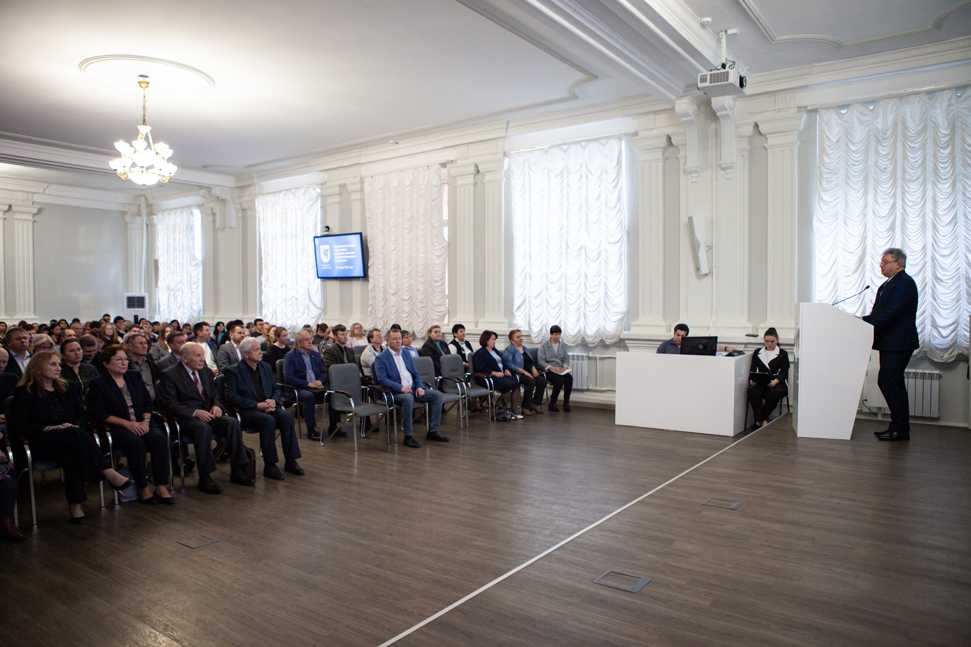 Торжественное заседание Ученого совета состоялось в Елабужском институте КФУ Торжественное заседание Ученого совета состоялось в Елабужском институте КФУ