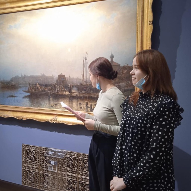 Филологи-первокурсники провели экскурсии на английском и испанском языках в Государственном музее изобразительных искусств РТ Филологи-первокурсники провели экскурсии на английском и испанском языках в Государственном музее изобразительных искусств РТ