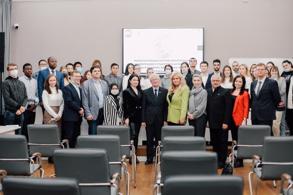 Институт международных отношений совместно с СНК Институт международных отношений совместно с СНК