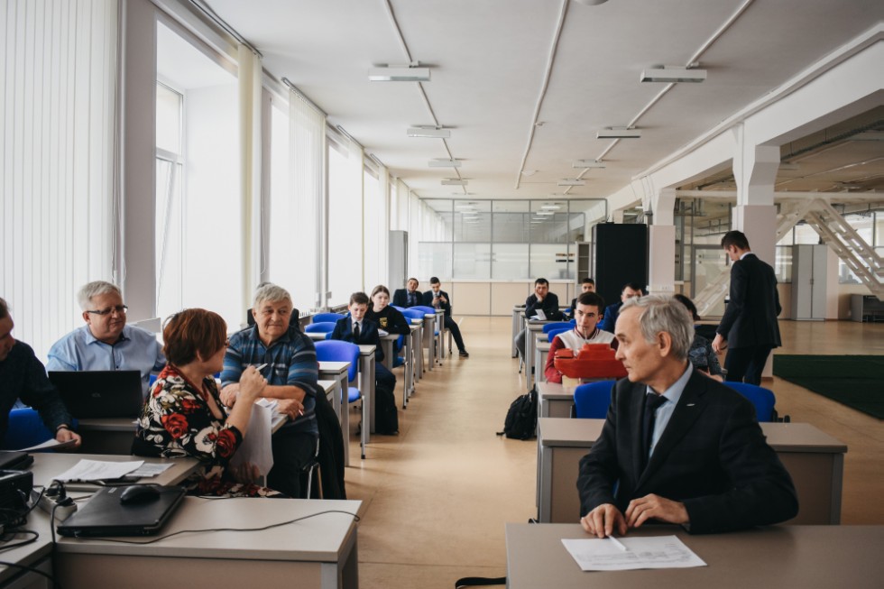 ����� ��������� ���� ������������� 