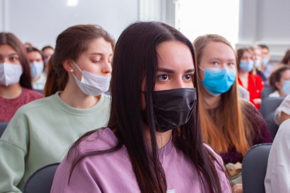 Студенты Елабужского института познакомились с лекцией о вреде наркотиков Студенты Елабужского института познакомились с лекцией о вреде наркотиков