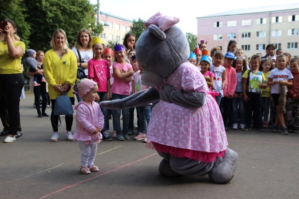 Все мы родом из детства Все мы родом из детства