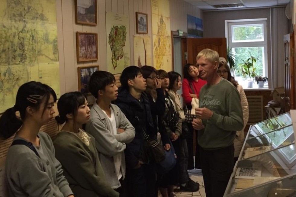 Студенты из Японии прошли стажировку в Елабужском институте КФУ Студенты из Японии прошли стажировку в Елабужском институте КФУ