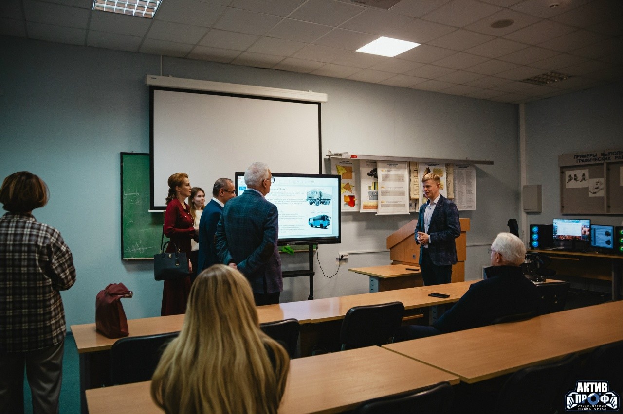 � ,��� &laquo;����� ���� ���&raquo;, ��� &laquo;�����&raquo;