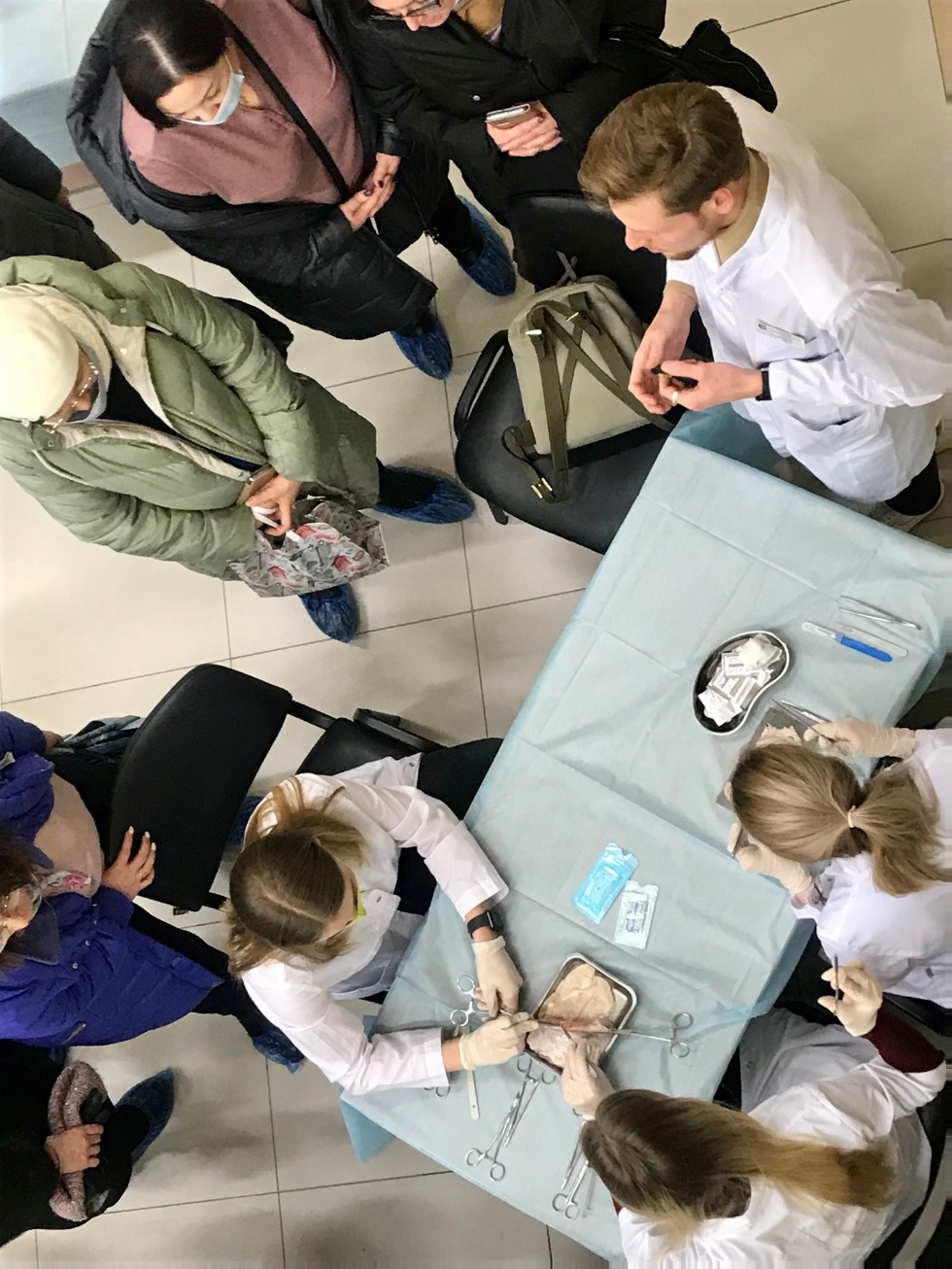 ����������