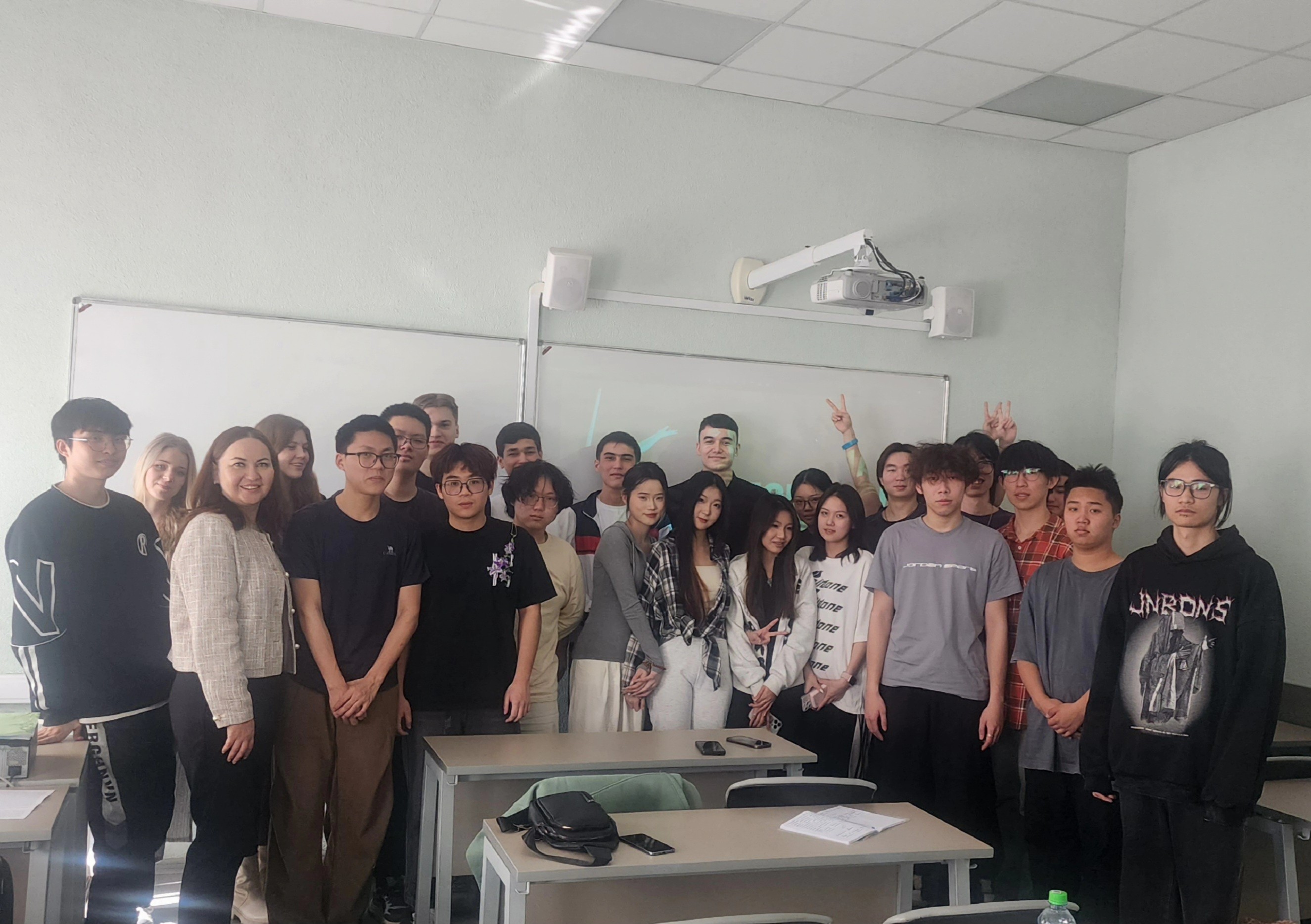 ����� ���� ������ � ������ �� ������ ������� ����� ,���� ������, 9 ���, 80-����� ������ � ������� ������������� �����, ����������� ���