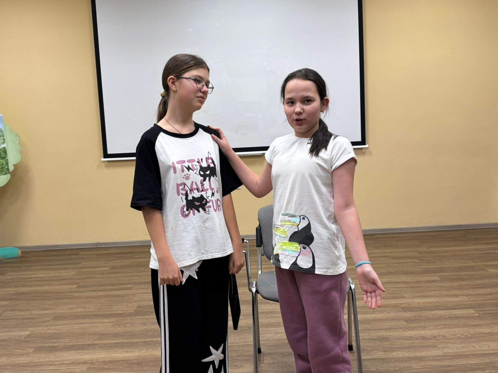 Репетиции в детском театре КФУ 'Радуга' продолжаются Репетиции в детском театре КФУ 'Радуга' продолжаются