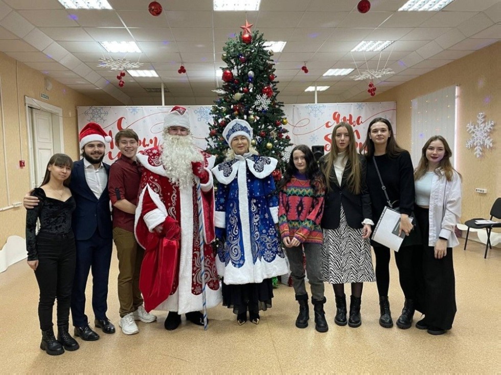 С наступающим Новым Годом, студенты отделения филологии и истории! С наступающим Новым Годом, студенты отделения филологии и истории!