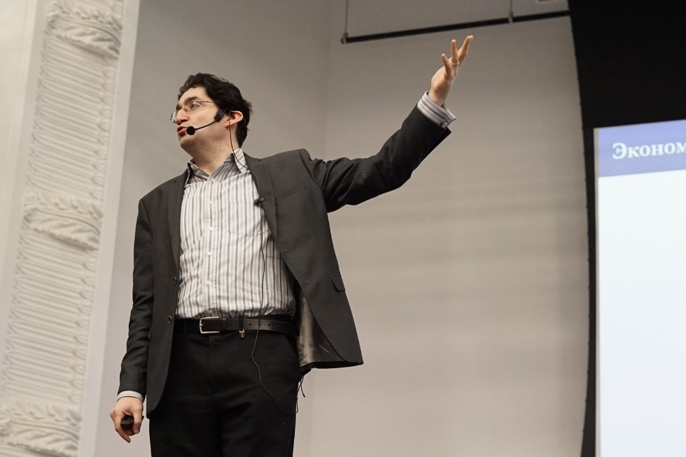 Профессор Стэнфордского университета рассказал в КФУ о глобальных инновационных трендах 2019 года Профессор Стэнфордского университета рассказал в КФУ о глобальных инновационных трендах 2019 года