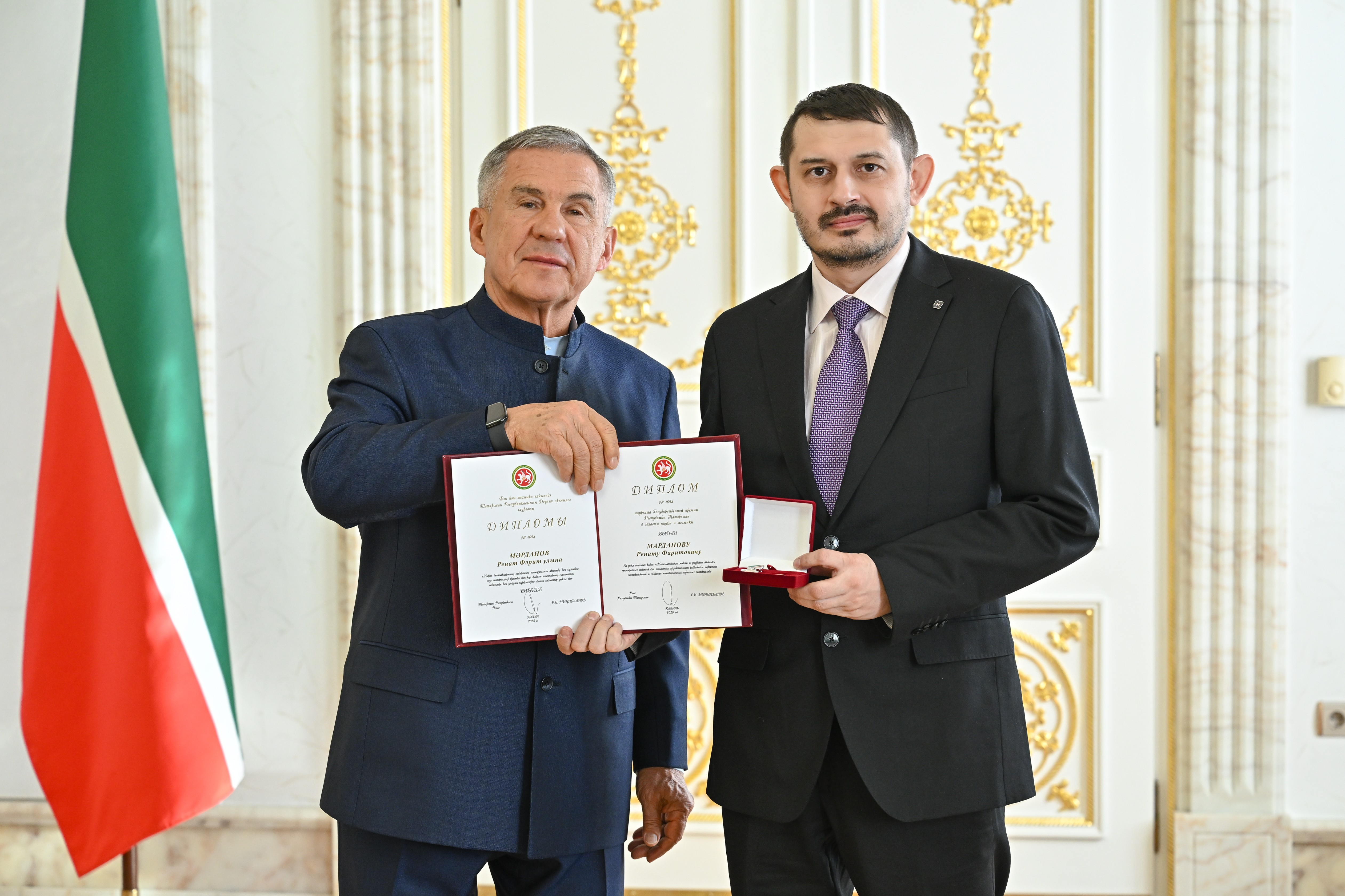 Состоялась торжественная церемония вручения Раисом Республики Татарстан Р.Н.Миннихановым Государственных премий Республики Татарстан в области науки и техники и государственных наград Состоялась торжественная церемония вручения Раисом Республики Татарстан Р.Н.Миннихановым Государственных премий Республики Татарстан в области науки и техники и государственных наград