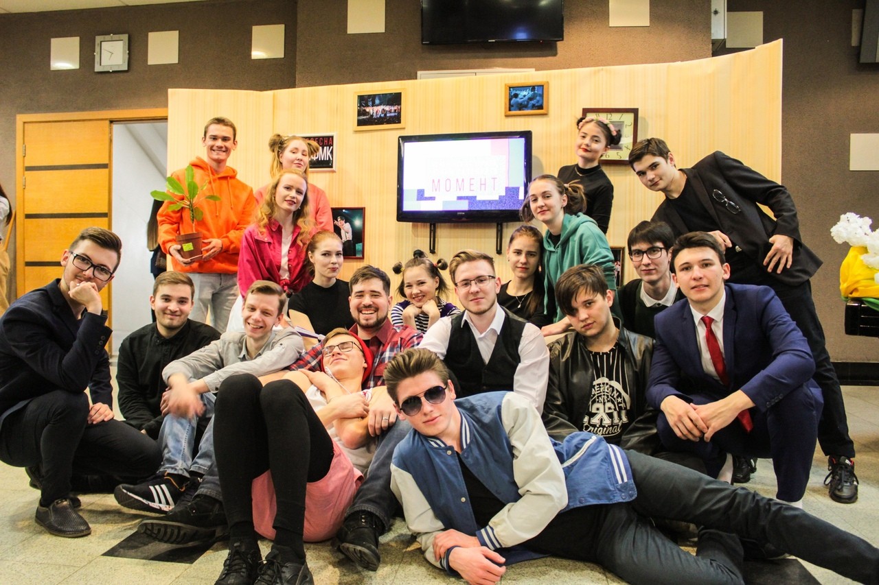 Творческий коллектив 'Между строк' Творческий коллектив 'Между строк'