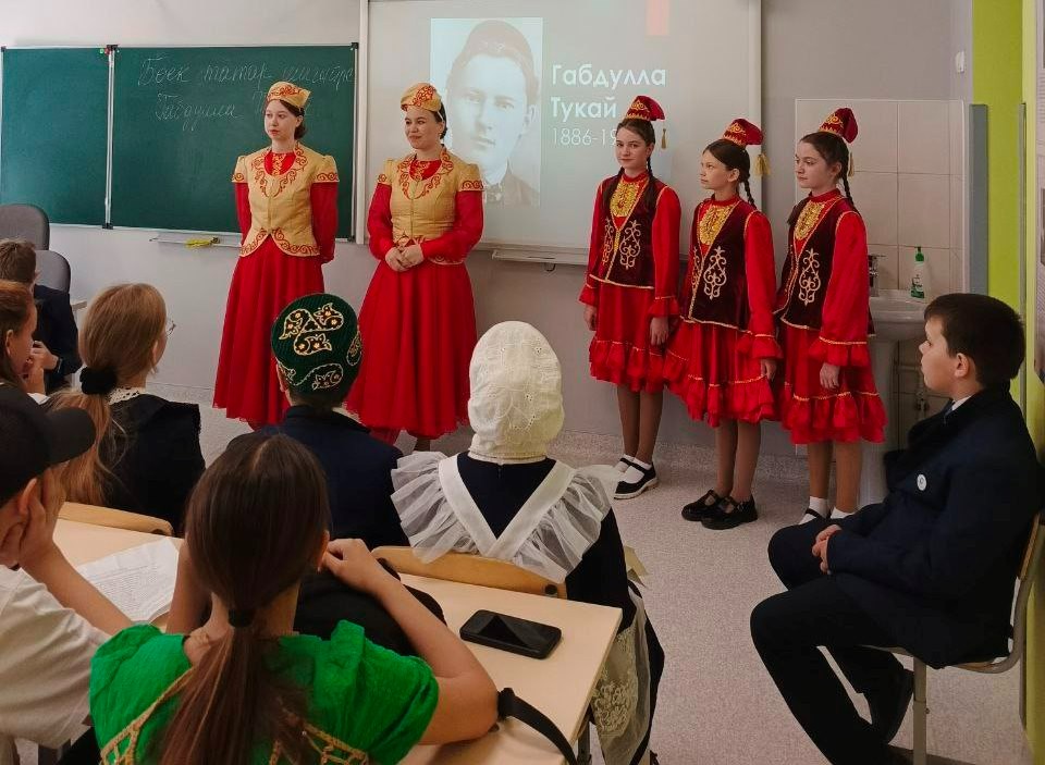 25 апреля группа 3112 провела мероприятие в честь дня рождения татарского поэта Габдуллы Тукая в Университетской школе. 25 апреля группа 3112 провела мероприятие в честь дня рождения татарского поэта Габдуллы Тукая в Университетской школе.