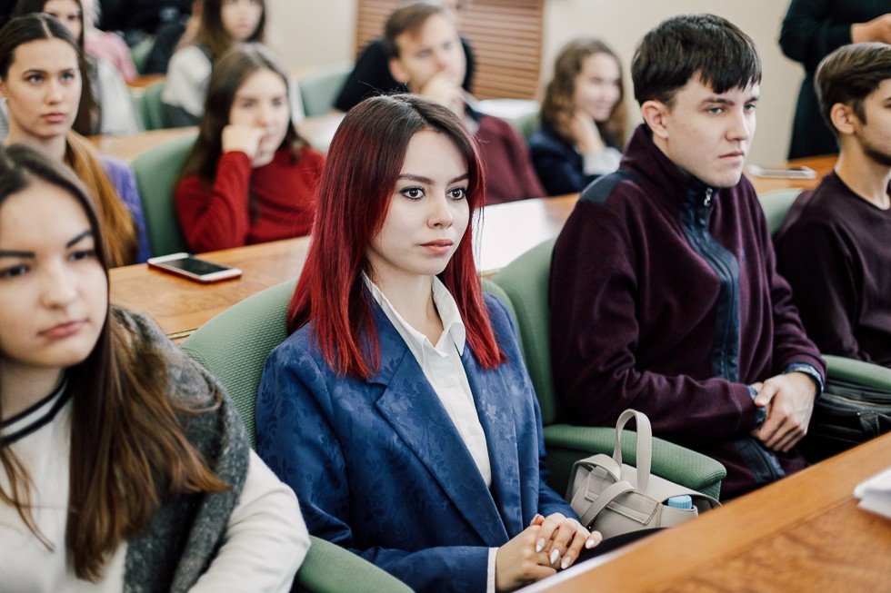 ����������