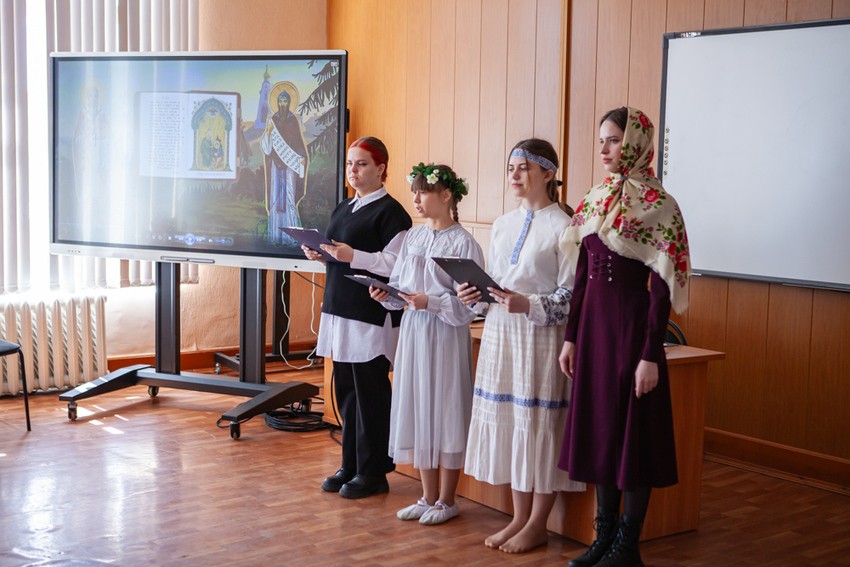 На празднике славянской письменности в Елабужском институте КФУ состоялся диалог культур На празднике славянской письменности в Елабужском институте КФУ состоялся диалог культур