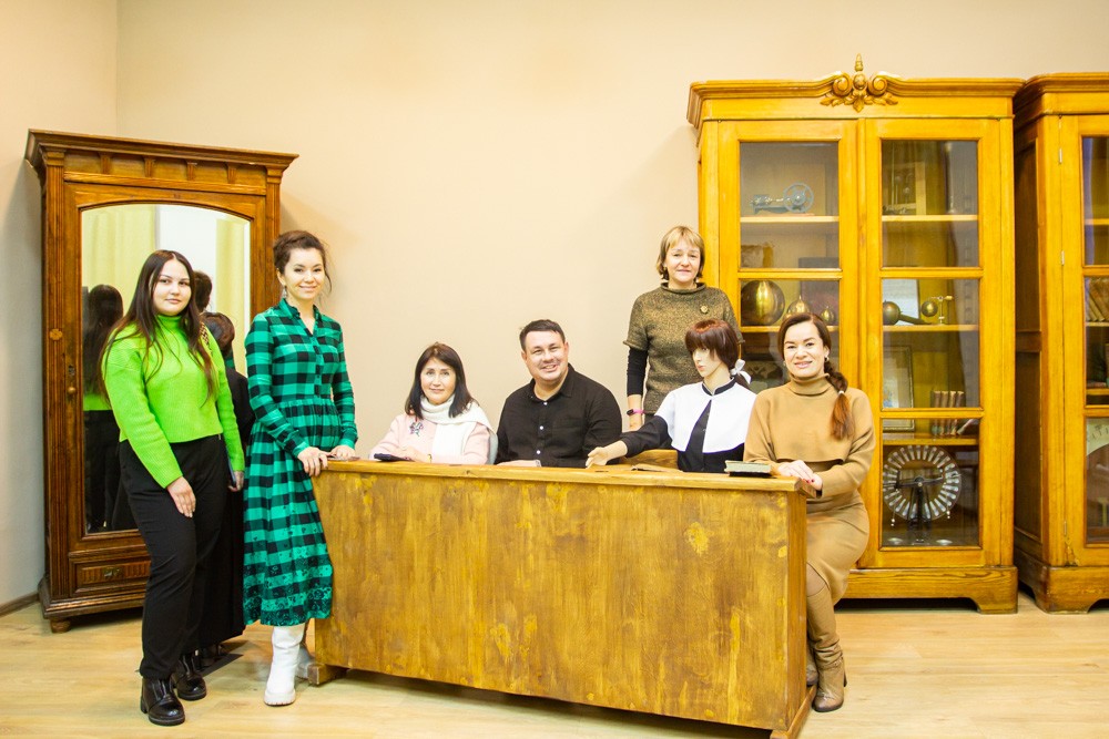 Представители Госкомитета РТ по туризму посетили Елабужский институт КФУ Представители Госкомитета РТ по туризму посетили Елабужский институт КФУ