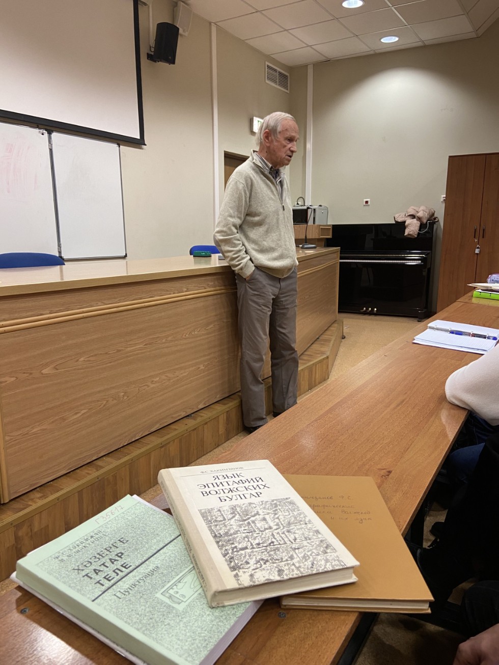 Болгар чоры каберташлары ни сөйли? Болгар чоры каберташлары ни сөйли?