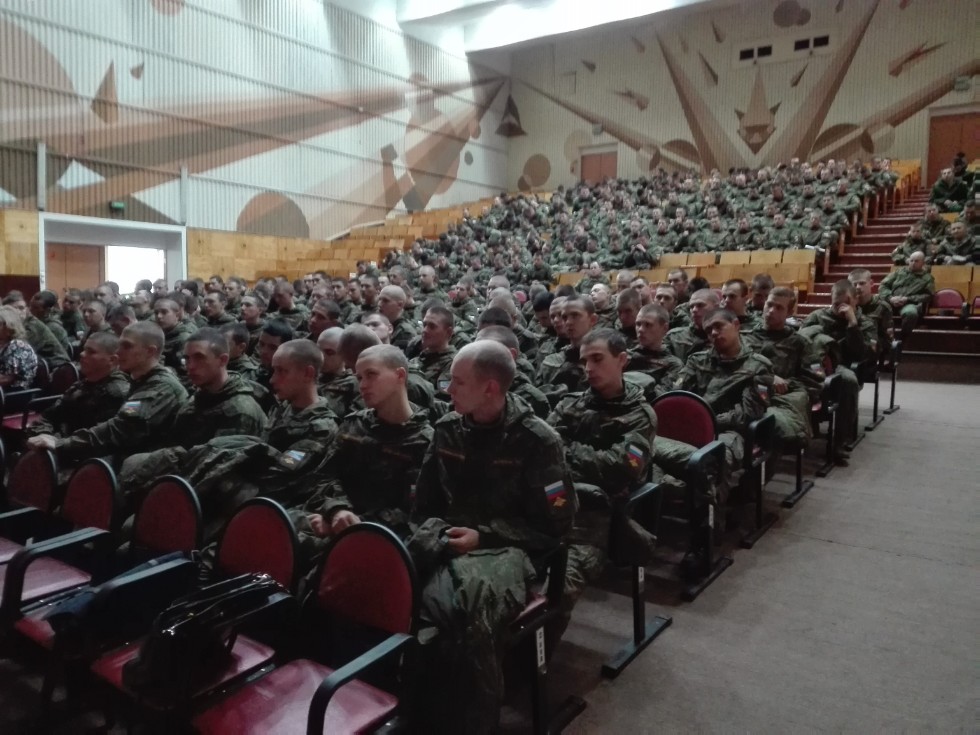 В Казанском высшем танковом командном Краснознаменном училище состоялось мероприятие, посвященное 190-летию со дня рождения Л.Н. Толстого В Казанском высшем танковом командном Краснознаменном училище состоялось мероприятие, посвященное 190-летию со дня рождения Л.Н. Толстого