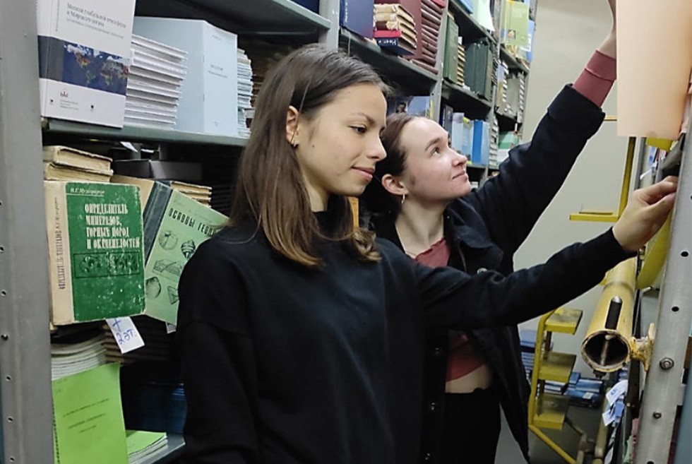 � ������� ���������� ��. �.�.������������ ������ �����: 