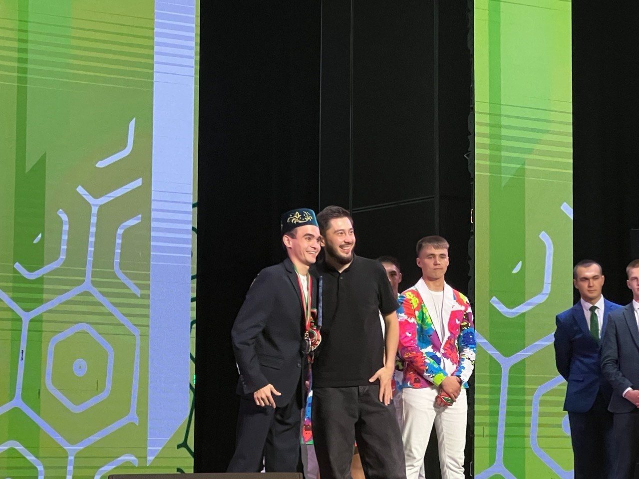 Җиңү - яңа уңышларга бер адым Җиңү - яңа уңышларга бер адым