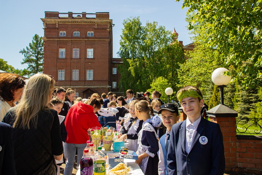 Ярмарка 'Добрый университет' прошла в Елабужском институте КФУ Ярмарка 'Добрый университет' прошла в Елабужском институте КФУ