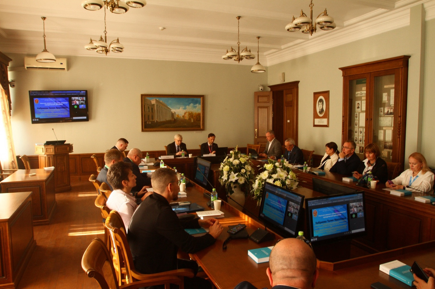 В рамках III Казанского международного юридического форума прошла панельная сессия: 'Казанские юридические школы: прошлое в настоящем (к 220-летию Казанского университета)' В рамках III Казанского международного юридического форума прошла панельная сессия: 'Казанские юридические школы: прошлое в настоящем (к 220-летию Казанского университета)'