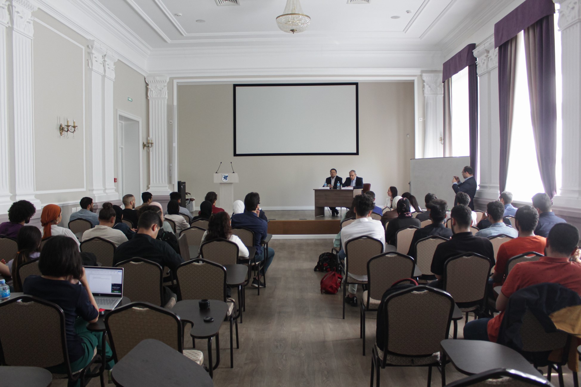 ��������� ����������� ������ ��������� ��������� � ������