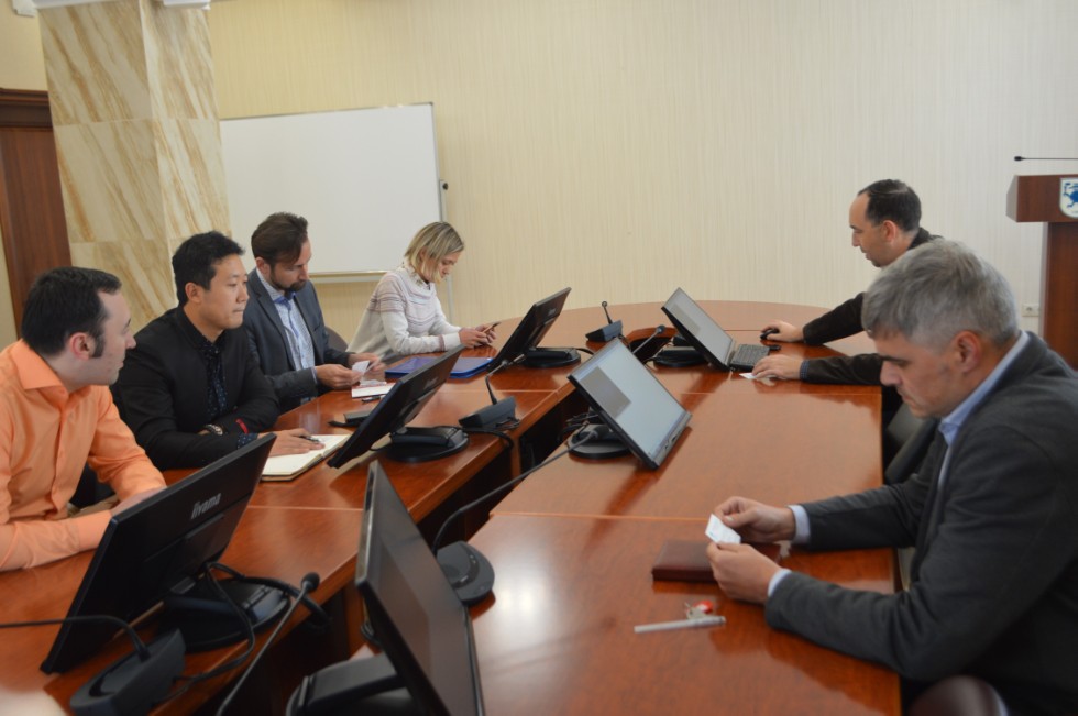 ��������� �������� WEIDONG CLOUD EDUCATION GROUP �������� ���������� �������� ���